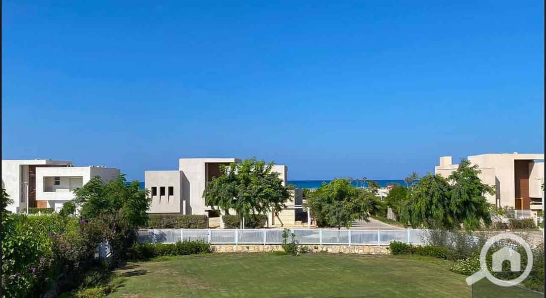 4 27ae557f-d4fd-444f-b46d-72d466b72298. jpg