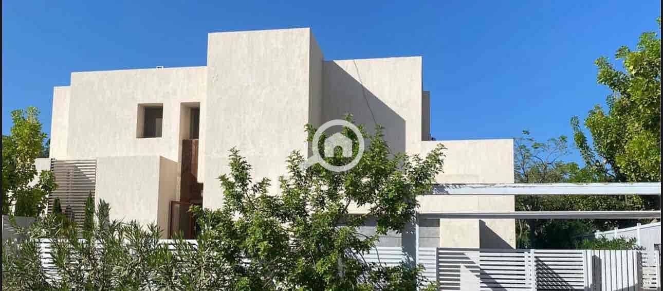 5 23c74744-c565-464b-95b0-0ed01bb66a6f. jpg