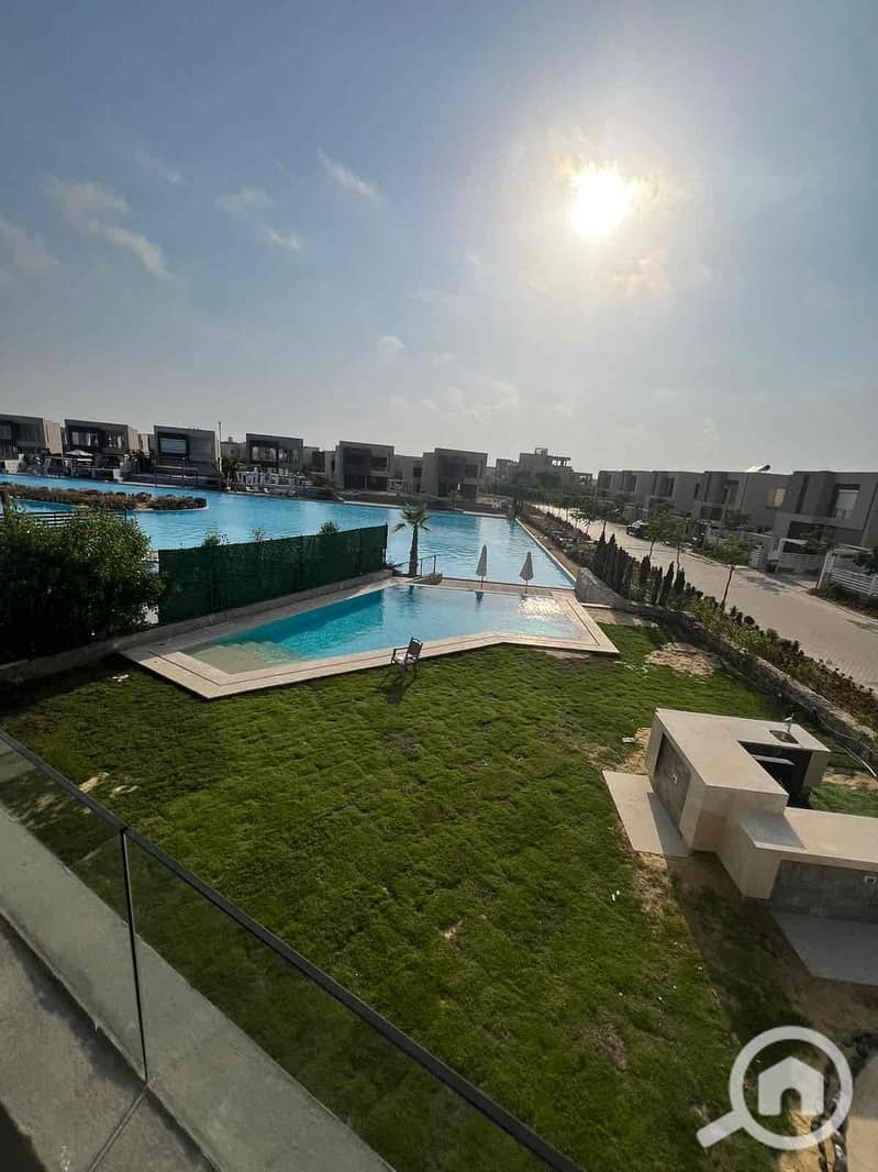 18 c5af5aeb-1bda-4ab5-b4a0-e014d3487d88. jpg