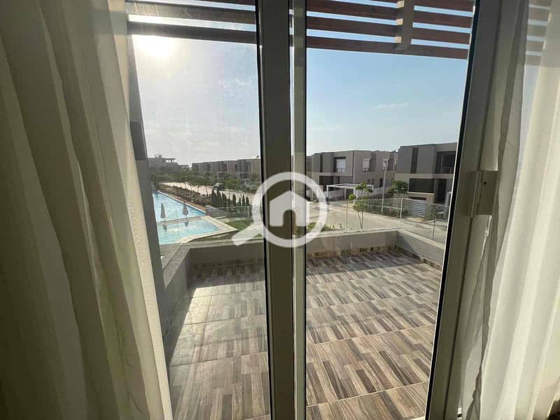 19 1df43b97-8b62-4e1c-a9e7-50407f7ab80d. jpg