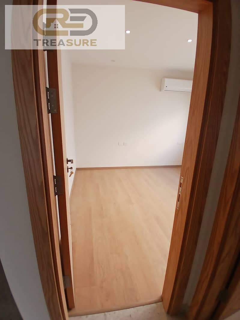 17 WhatsApp Image 2025-12-01 at 5.16. 13 PM. jpeg