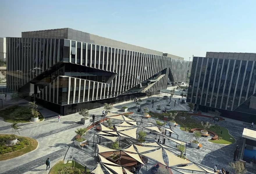 3 7f992937-9103-4d42-a6e8-0cc07bb27a36. jpg