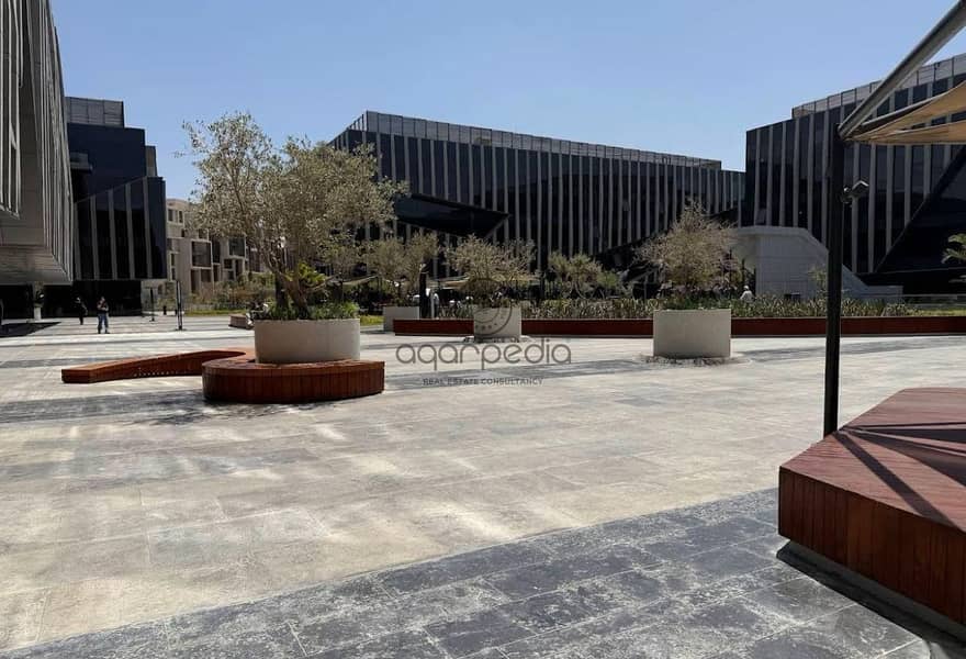 11 e335b24a-7c55-41c6-a20f-30eda16c21d4. jpg