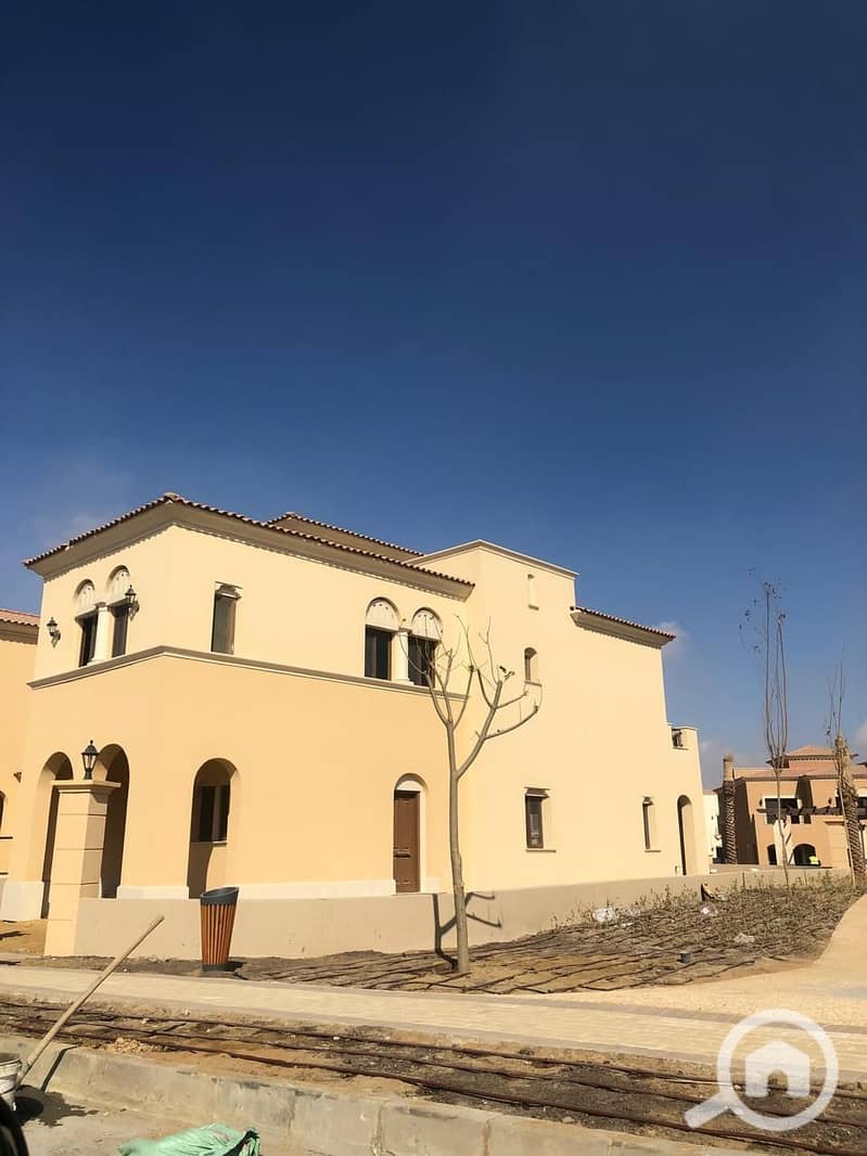 5 37f7f052-bb37-4777-8a7e-00dbf54b2331 (1). jpeg