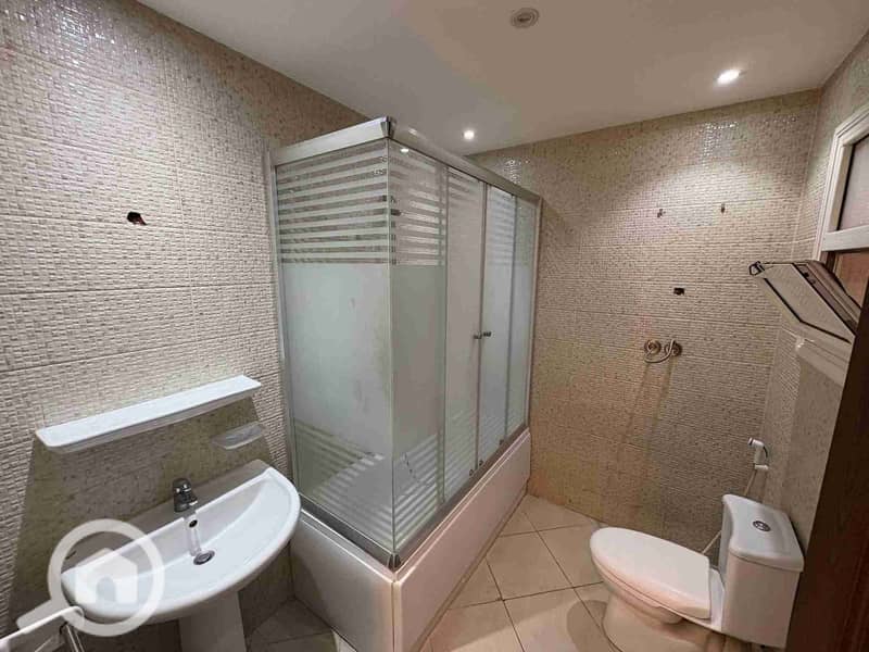 5 FB_IMG_1764512367375. jpg