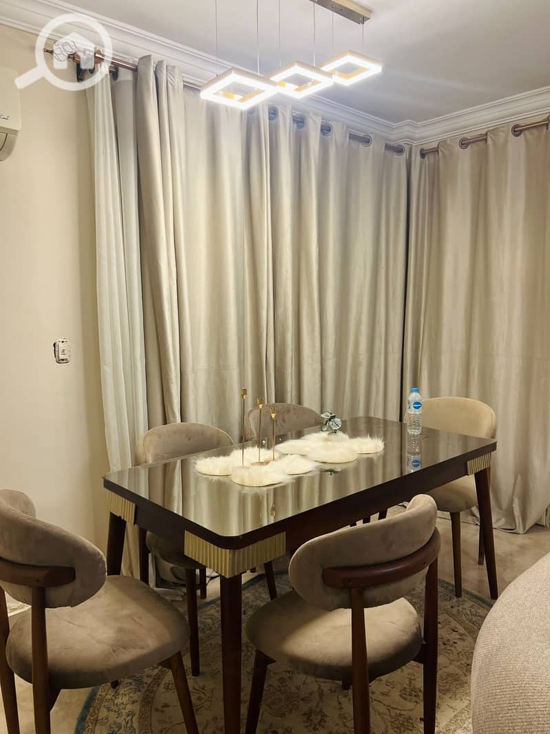 5 f2c8e821-4c5c-4186-b813-00cbb28bc8cb. jpeg