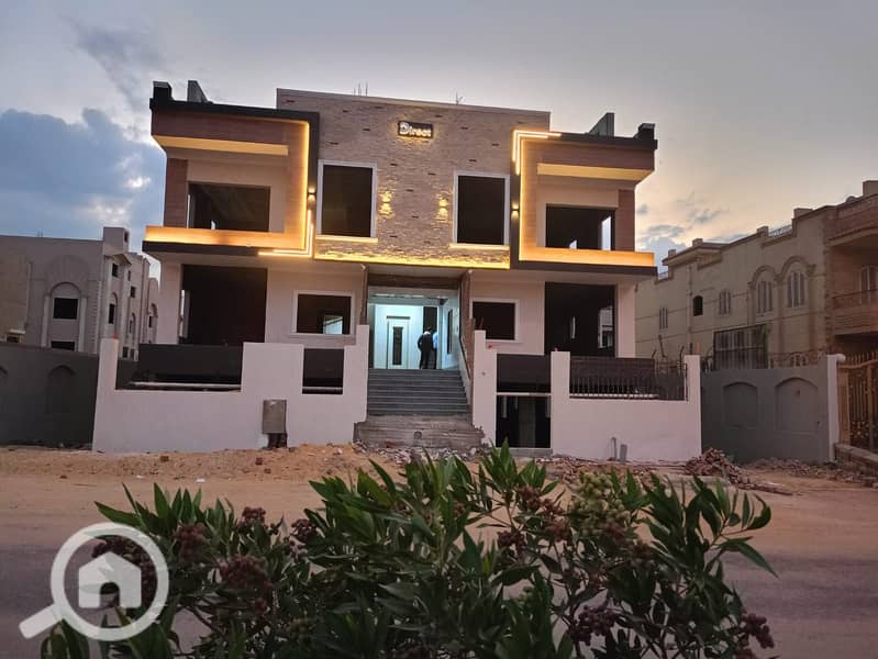 efb752ba-3ec4-4793-b166-f3d7fc43b9fb. jpg