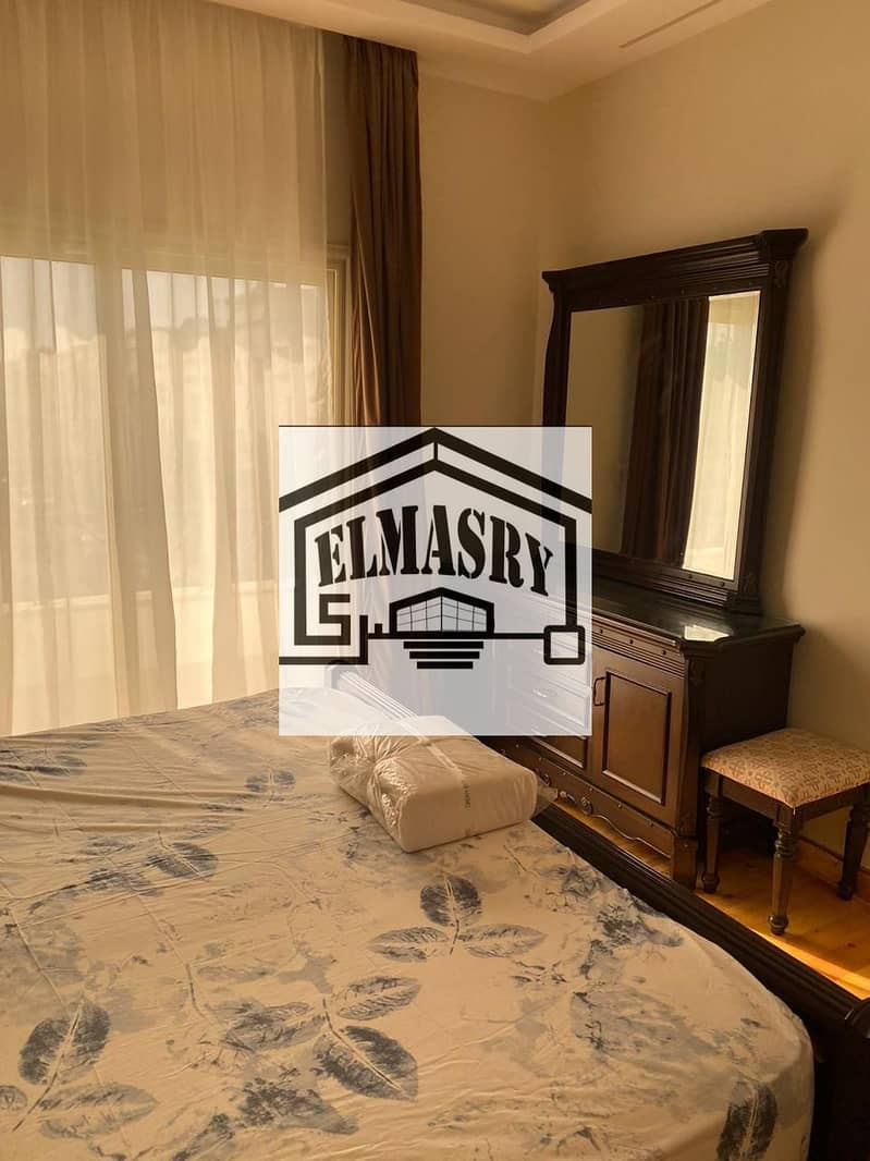 12 79f93c7f-921f-4cf8-80a8-5f49ef02c760. jpg