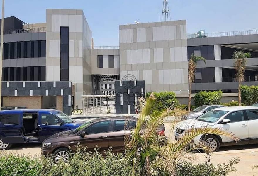 6 124f323b-a5fe-4186-a157-254eb7a5db96. jpg