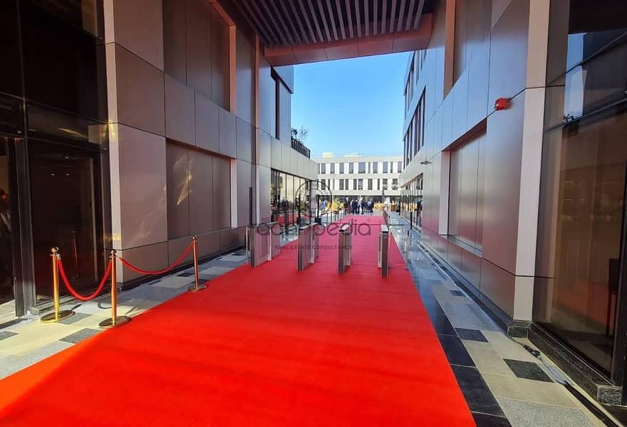 7 522c63be-4236-46b0-8857-1d6da3952a22. jpg