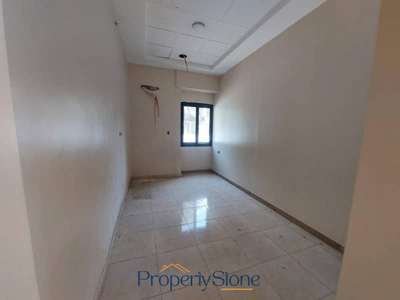 16 WhatsApp Image 2025-11-25 at 4.15. 40 PM. jpeg