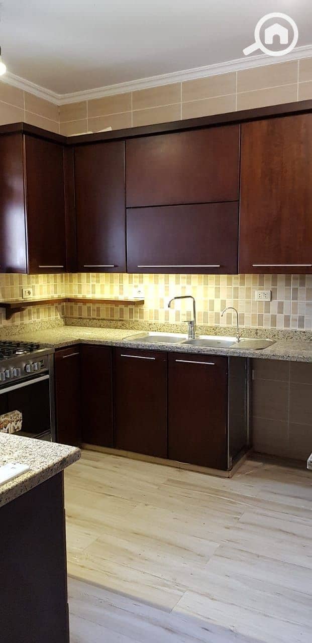 4 a0e040eb-0b64-464f-9c17-f1feb8ce0271. jpg