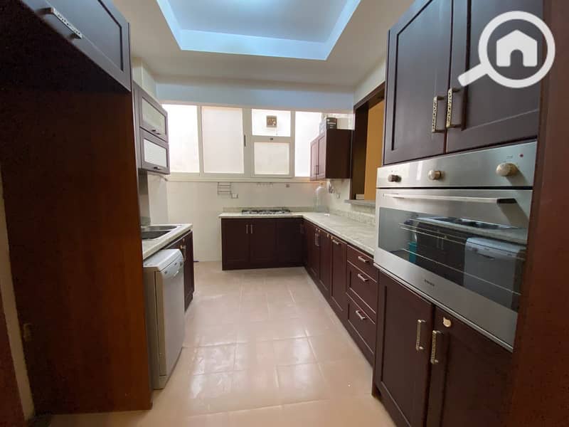 6 898d5a3d-4d88-482d-b00a-e66ab50f67d5. jpg