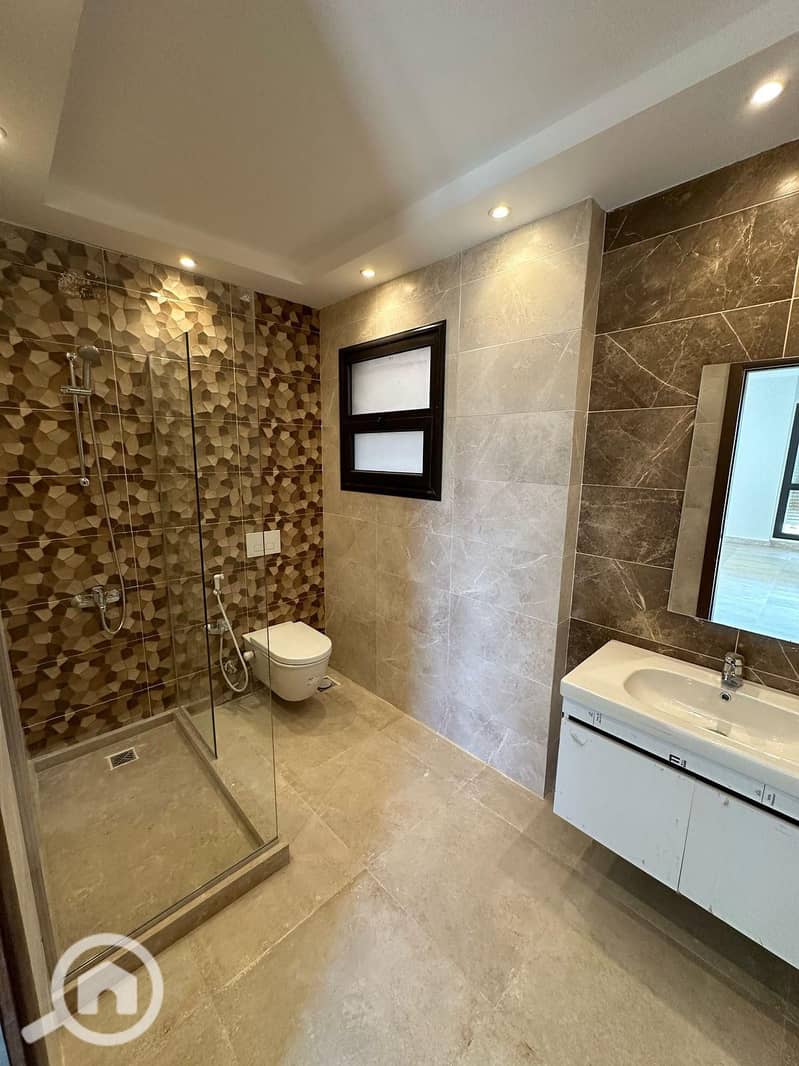 5 WhatsApp Image 2025-10-30 at 17.27. 27_97d9ae8d. jpg