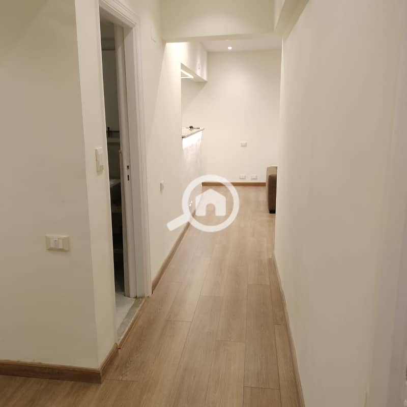 15 ee5826b0-5021-4867-8246-cf4df24a0aba. jpeg