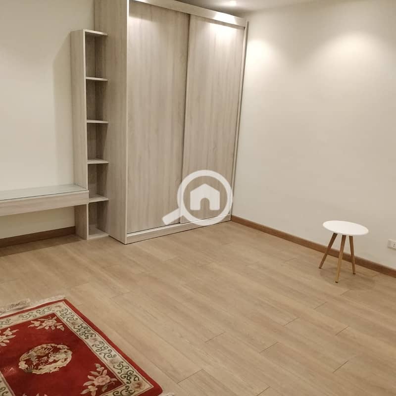 20 57c091c3-8add-451f-854e-0f2826bdddc0. jpeg