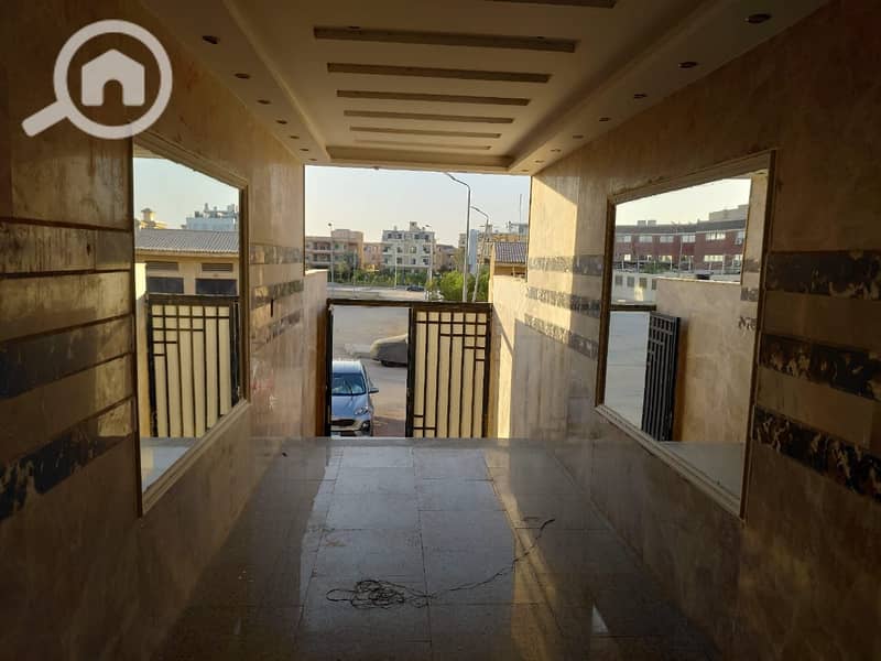 8 e2d65ab5-5e83-4c3e-9a47-8c130d6a8be5. jpg