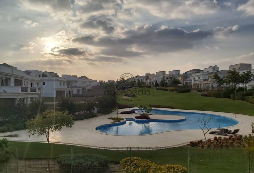 4 5b068915-0a7c-424f-beb5-da467d2c3f0a. jpg