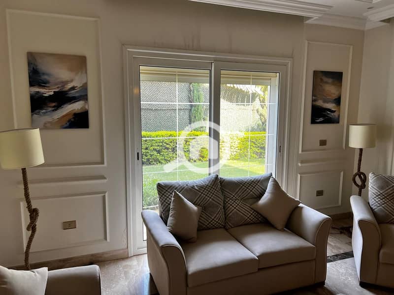 4 0b4dccb9-c7fa-4e65-a667-f3daca32bdf3. jpg