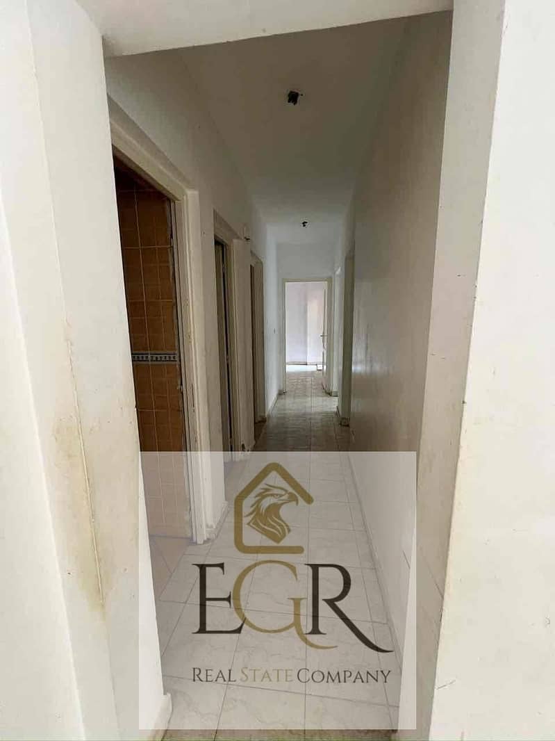 7 82838c74-906b-4289-8bda-5e8a806e02bb. jpg