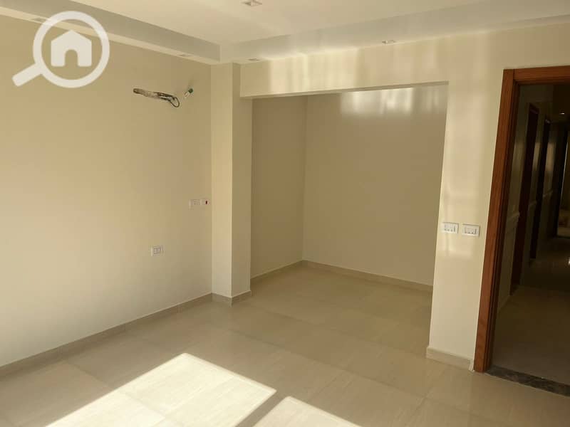 10 WhatsApp Image 2025-12-01 at 5.47. 09 PM (5). jpeg