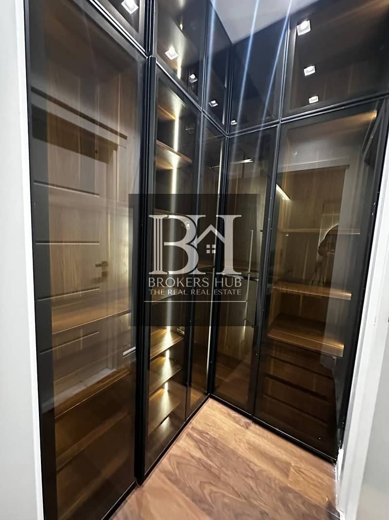 8 4ffdae5f-30f1-400b-a248-c4df520f4d8f. jpeg