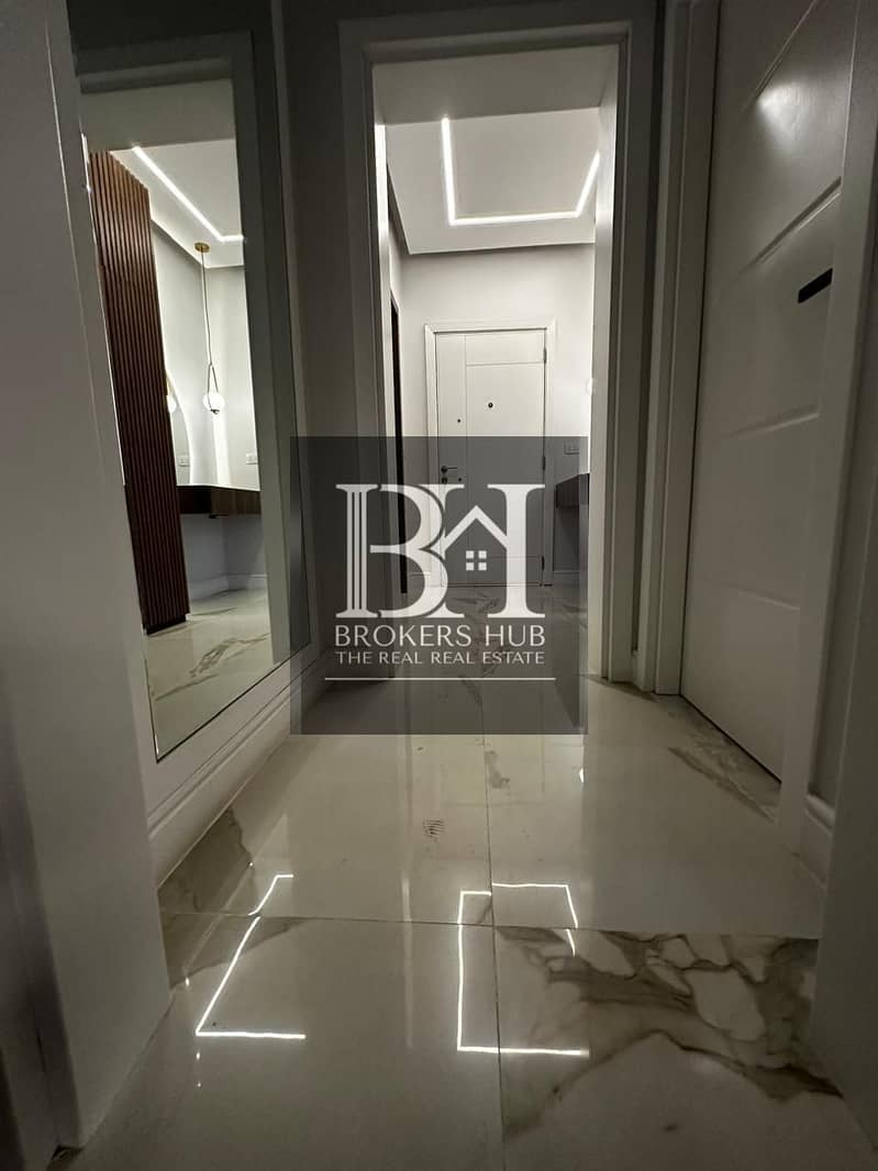 26 d59a9363-eb15-4b7e-97be-8763ed5f67dc. jpeg