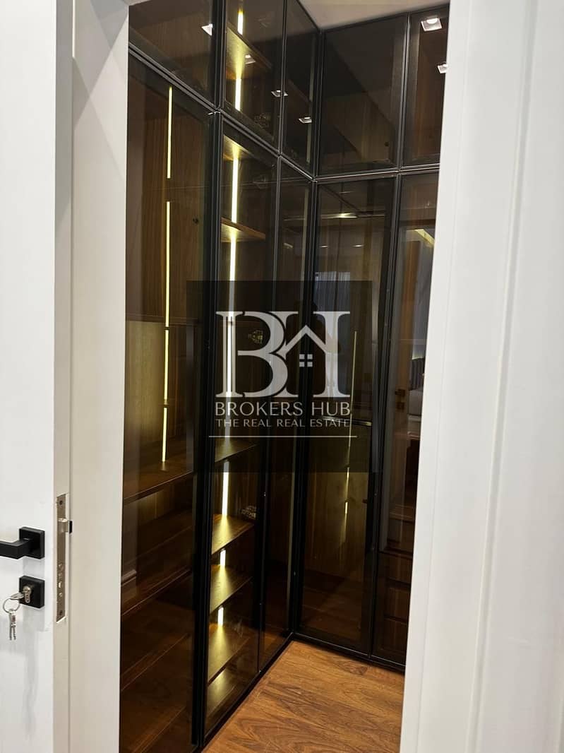 34 fe4c127a-564a-4021-b30d-d4fe61ccf5ae. jpeg