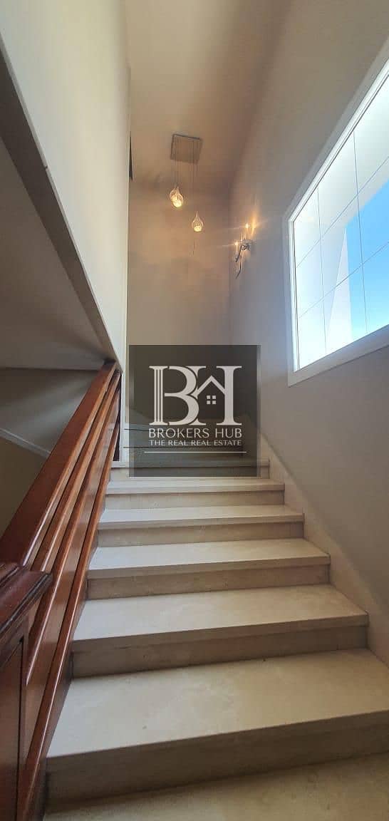 16 b4e0934a-0de4-464e-9881-5a83f8a995de. jpeg