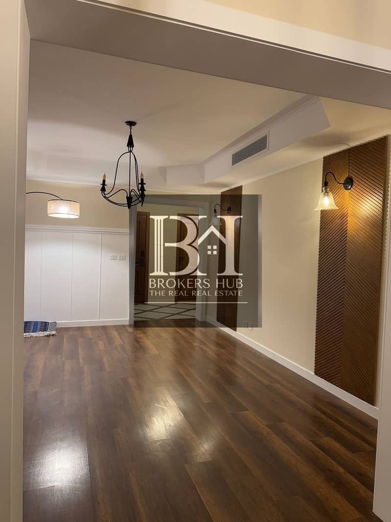 15 c783553b-36da-4534-8051-4f4a7ea92a16. jpeg