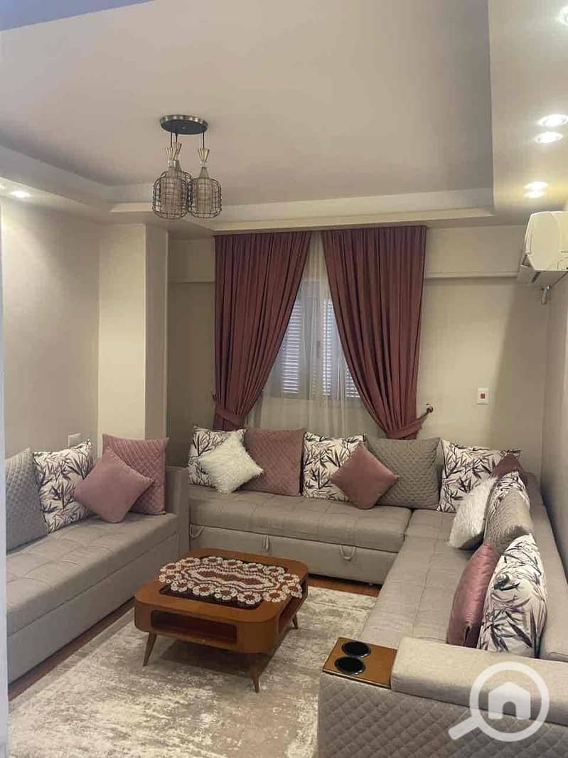 4 ef485039-0564-4502-a84a-610400f0e3a3. jpg