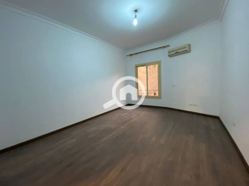 5 26a528ba-c887-4bed-b4a7-935b4ddddf96. jpg