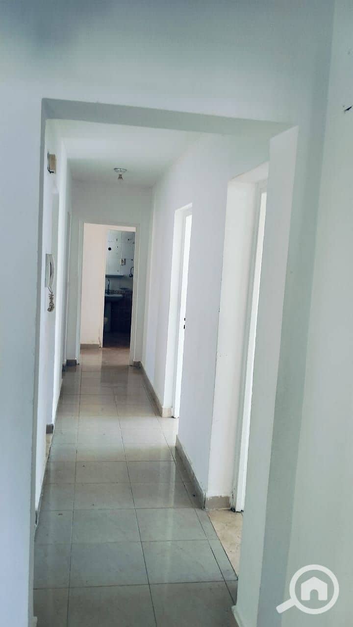 10 WhatsApp Image 2025-12-01 at 17.38. 13_7fc454a8. jpg