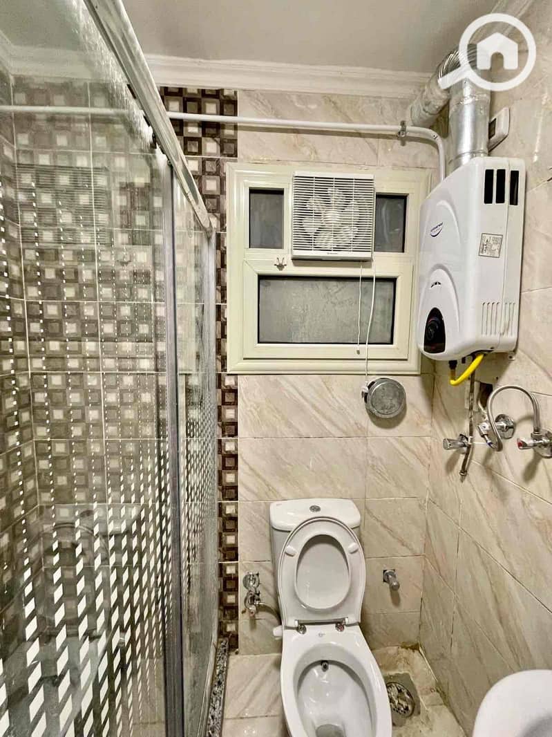 8 bb8ce2c8-9c7b-4931-be99-c9b62f9ddaed. jpg