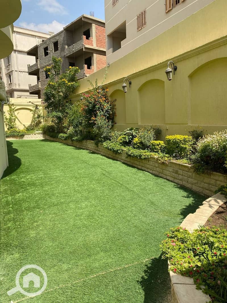 3 photo_5839211869929934003_y. jpg