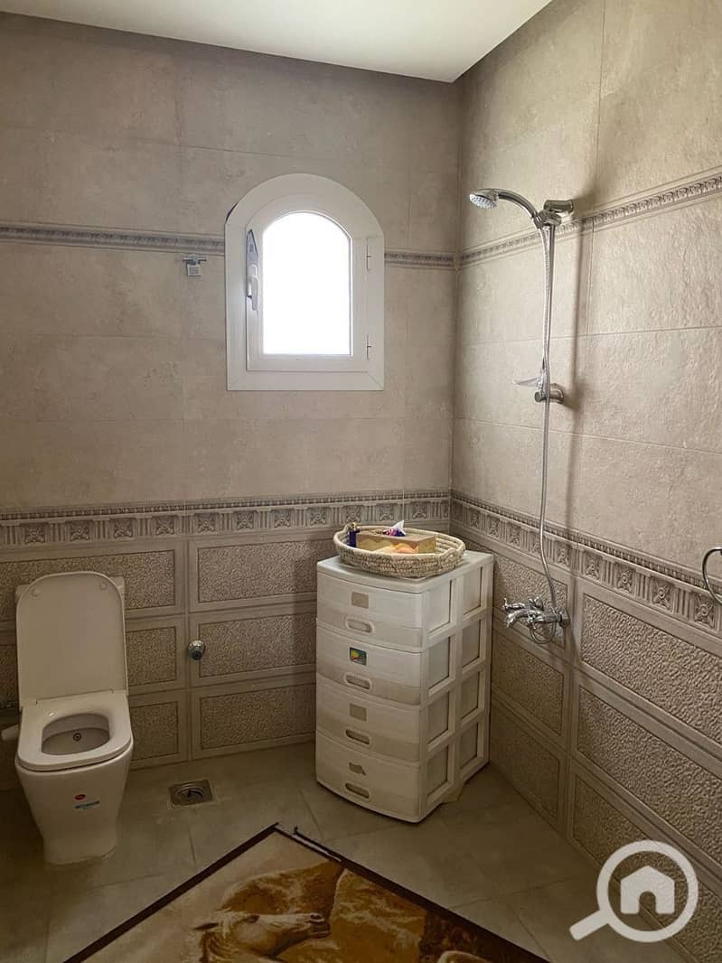 6 photo_5839211869929934007_y. jpg