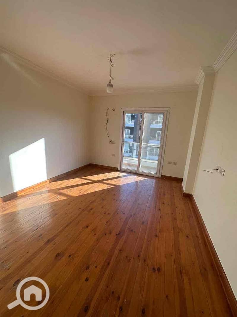 2 e65224dd-86ca-4a86-a60e-0191a9d01b15. jpg