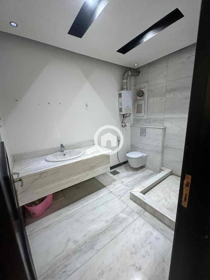 4 19158f5d-14bc-4a2f-9fa5-c5452204c196. jpg