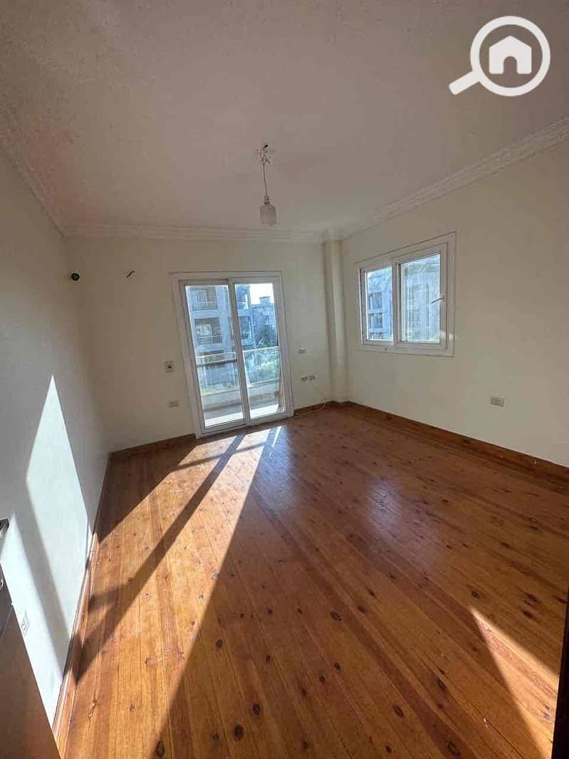 5 3e2167c4-f3f3-437d-9762-c4d18d1bbe7f. jpg