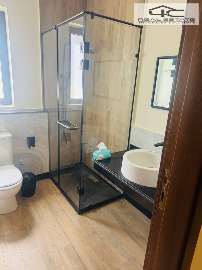 2 WhatsApp Image 2025-12-01 at 18.16. 20. jpeg