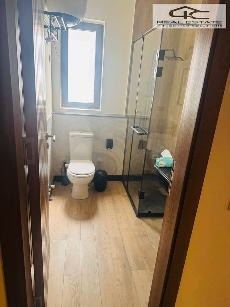 5 WhatsApp Image 2025-12-01 at 18.16. 17 (1). jpeg