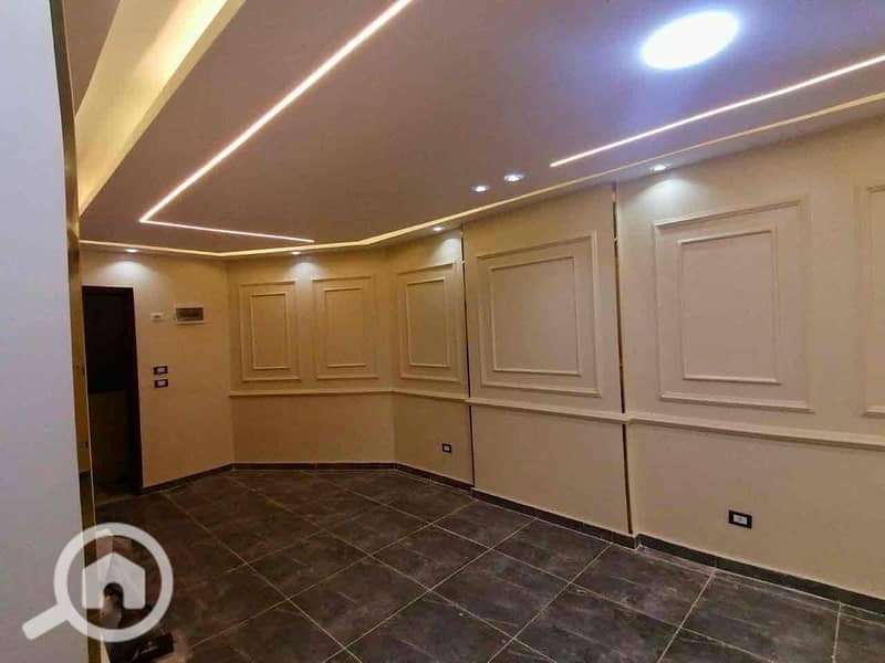 6 584d2db1-c059-4456-8b0f-59a07267d72d. jpg