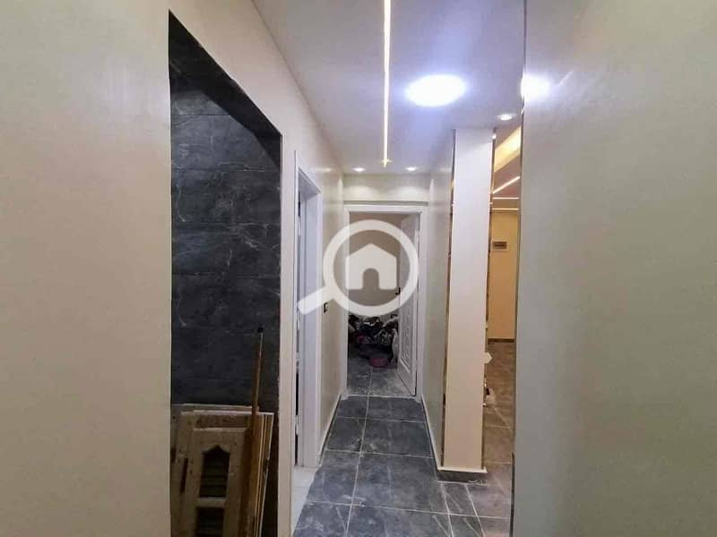 8 b08b95af-576e-43a3-b83f-c4b7e1557f81. jpg