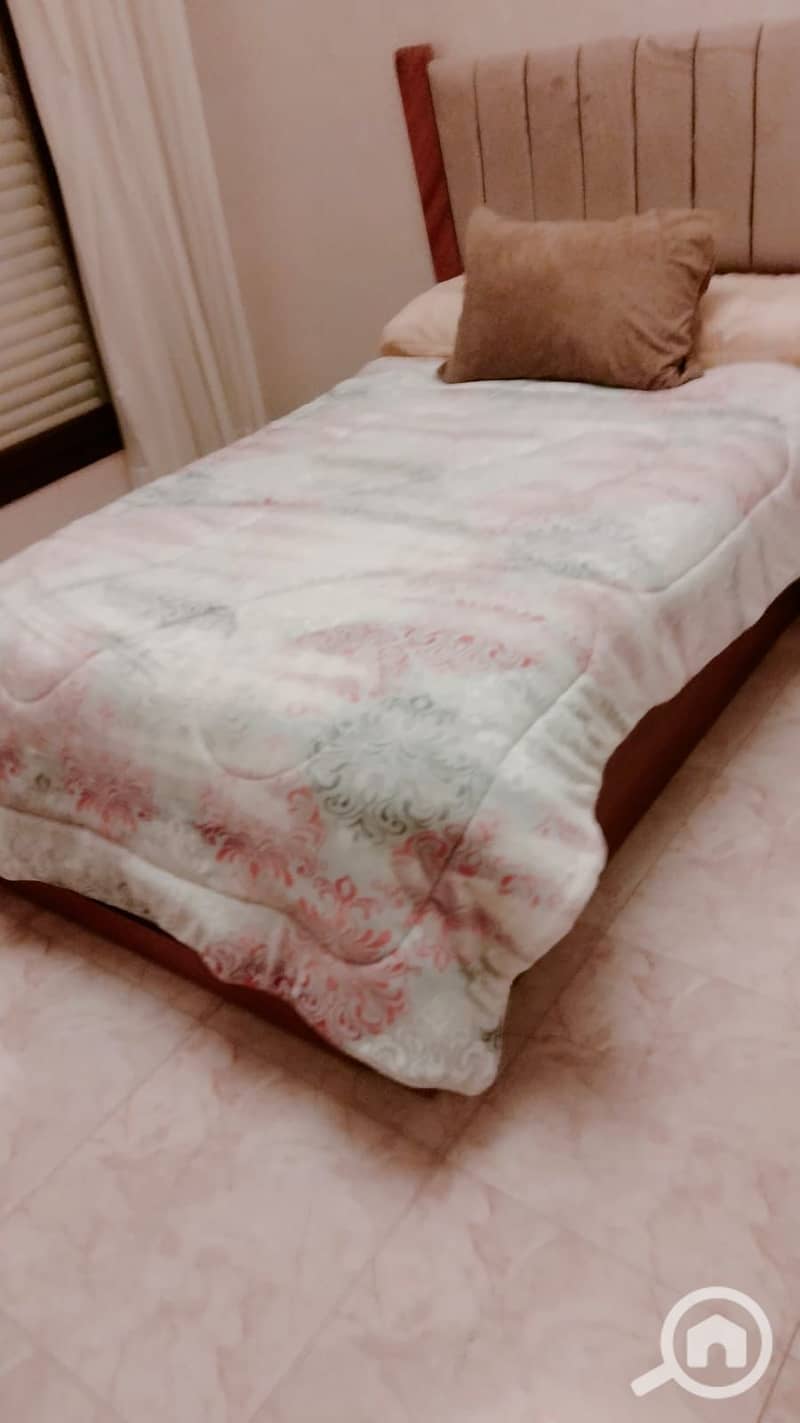 12 285dda3b-5653-453d-891c-d7b278a46fac. jpeg