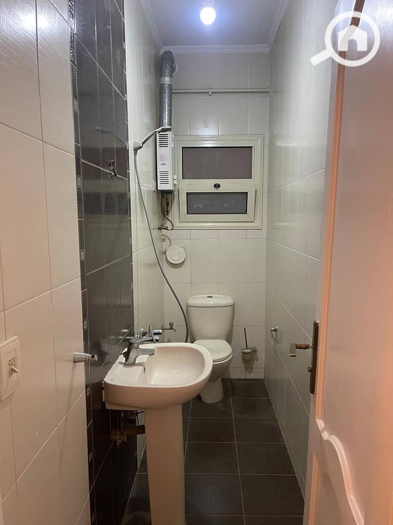 5 f7b347e9-acbc-46f0-b256-df1841937698. jpeg