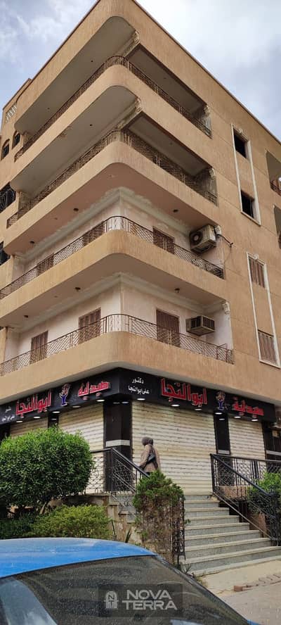 عقار سكني آخر 8 غرف نوم للبيع في 6 أكتوبر، الجيزة - IMG-20251201-WA0014. jpg