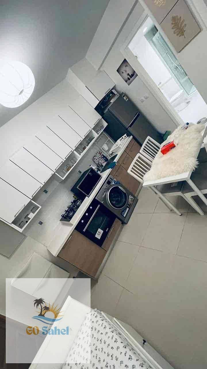 4 6ee318d4-7052-4aa5-8f55-2dbcd8af5124. jpg