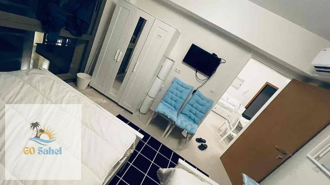 7 9f2fc95a-542d-427b-8405-c46b574c0786. jpg