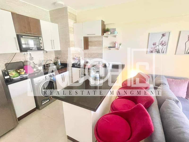 2 25e76a05-4513-463c-a2c2-b3a84598f6e0. jpg