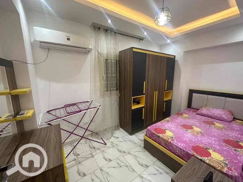 10 c041df55-e131-4c0a-aa63-50c5b0a9f6d8. jpg